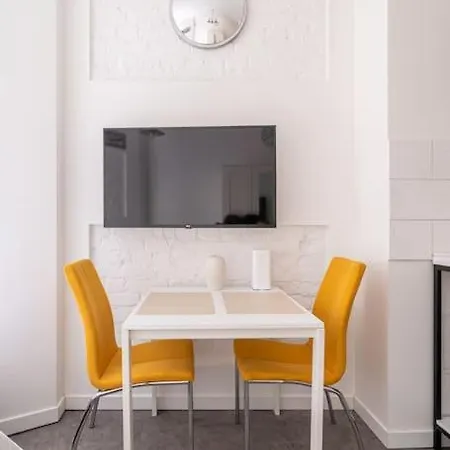 Apartment Center Studio Hideaway By Innorental *